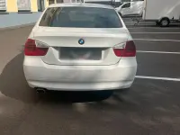 Gebraucht BMW 318 Basis 143 PS (105 kW) 2008 Weiß Limousine