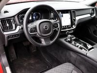 Gebraucht Volvo V60 Core 398 PS (292 kW) 2022 Rot Kombi