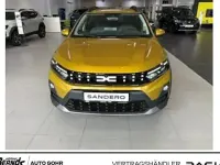 Neu Dacia Sandero Expression 110 PS (80 kW) 2026 Gelb Limousine