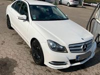 Gebraucht Mercedes C180 156 PS (114 kW) 2013 Weiß Limousine