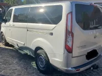 Gebraucht Ford Tourneo 170 PS (125 kW) 2017 Silber Van / Kleinbus