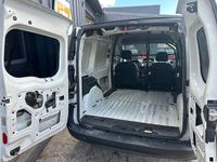 Gebraucht Renault Kangoo Rapid Extra 90 PS (66 kW) 2012 Weiß Van / Kleinbus