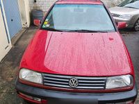 Używany VW Jetta 90 KM (66 kW) 1993 Czerwony Sedan/Limuzyna