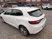 Gebraucht Renault Mégane Intens 131 PS (96 kW) 2017 Weiss "nacre" Limousine