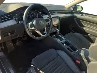 Gebraucht VW Passat Elegance 150 PS (110 kW) 2023 Aquamarinblau metallic Kombi