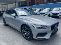 Gebraucht Volvo V60 Core 197 PS (144 kW) 2022 Grau Kombi