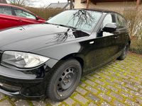 Gebraucht BMW 116 122 PS (89 kW) 2010 Schwarz Kleinwagen