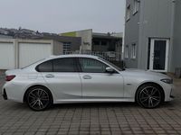 Gebraucht BMW 330e Shadowline 292 PS (214 kW) 2022 Mineralweiss Limousine