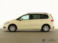 Neu VW Touran Trendline 150 PS (110 kW) 2025 Beige Van / Kleinbus