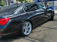 Gebraucht BMW 730L 245 PS (180 kW) 2010 Grau Limousine