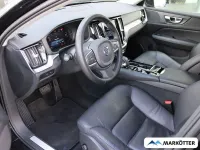 Używany Volvo V60 Core 398 KM (292 kW) 2023 Czarny Kombi