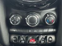 Gebraucht Mini ONE 131 PS (96 kW) 2018 Schwarz Kleinwagen