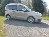 Gebraucht Ford Tourneo Courier 101 PS (74 kW) 2015 Beige Van / Kleinbus