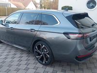 Gebraucht VW Passat R-line 150 PS (110 kW) 2025 Grau Kombi