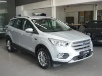 Gebraucht Ford Kuga Trend 150 PS (110 kW) 2019 Polarsilber metallic (metallic) SUV