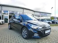Gebraucht Hyundai i20 YES! 101 PS (74 kW) 2020 Schwarz Limousine