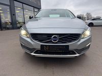 Gebraucht Volvo V60 CC Momentum 190 PS (139 kW) 2015 Silber Kombi
