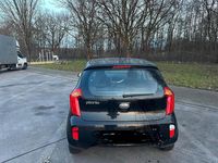 Gebraucht Kia Picanto 69 PS (50 kW) 2012 Schwarz Kleinwagen