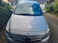 Gebraucht Mercedes B180 122 PS (89 kW) 2014 Silber Van / Kleinbus