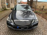 Gebraucht Mercedes E220 Elegance 170 PS (125 kW) 2011 Grau Limousine
