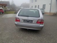 Gebraucht Mercedes E240 170 PS (125 kW) 2000 Silber Limousine