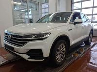 Gebraucht VW Touareg Basis 231 PS (169 kW) 2019 Pure white SUV