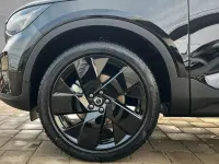 Gebraucht Volvo XC40 Plus 163 PS (119 kW) 2025 Onyx schwarz SUV