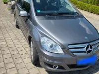 Gebraucht Mercedes B180 109 PS (80 kW) 2009 Grau Van / Kleinbus