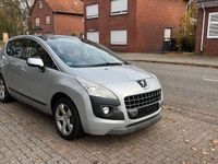 Gebraucht Peugeot 3008 Active 156 PS (114 kW) 2012 Silber Kombi