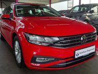 Gebraucht VW Passat 122 PS (89 kW) 2023 Rot Kombi