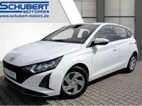 Gebraucht Hyundai i20 Select 100 PS (73 kW) 2025 Weiß Kleinwagen