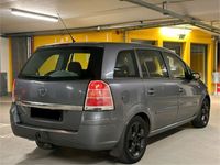 gebraucht Opel Zafira B - Automatik / 7 Sitze / 8 Fach bereift