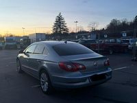 Gebraucht VW Passat 160 PS (117 kW) 2010 Blau Limousine