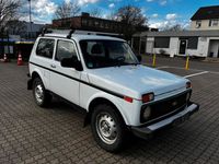 Gebraucht Lada niva 83 PS (61 kW) 2014 Weiß SUV