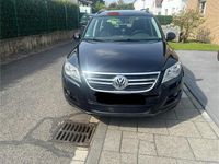 Second-hand VW Tiguan Freestyle 122 CP (89 kW) 2011 Negru SUV