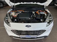 Gebraucht Ford Kuga Titanium 152 PS (111 kW) 2020 Frozen white SUV