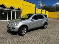 Gebraucht Mercedes ML320 224 PS (164 kW) 2006 Silber SUV