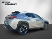 Gebraucht Lexus UX 250h 184 PS (135 kW) 2020 Silber SUV