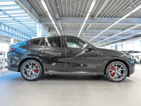 Gebraucht BMW X6 M Sport 298 PS (219 kW) 2024 Black sapphire SUV