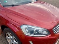 Gebraucht Volvo XC60 Momentum 220 PS (161 kW) 2016 Rot SUV