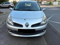Gebraucht Renault Clio II 75 PS (55 kW) 2006 Silber Kleinwagen