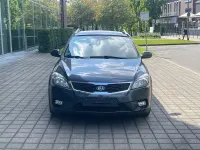 Gebraucht Kia Ceed Sportswagon Vision 109 PS (80 kW) 2010 Grau Kombi
