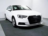Gebraucht Audi A3 Comfort 150 PS (110 kW) 2019 Weiß Limousine