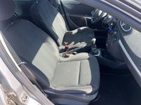 Gebraucht Renault Clio GrandTour Dynamique 101 PS (74 kW) 2010 Silber Kombi