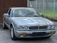 Gebraucht Jaguar XJ8 Sovereign 284 PS (208 kW) 1998 Silber Limousine