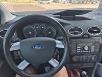 Gebraucht Ford Focus Ghia 101 PS (74 kW) 2006 Silber Limousine