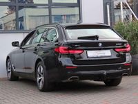 Gebraucht BMW 530 Sport Line 252 PS (185 kW) 2021 Schwarz Kombi