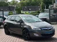 Gebraucht Opel Astra Design Edition 140 PS (102 kW) 2011 Grau Kombi
