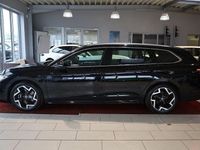 Gebraucht VW Passat R-line 193 PS (141 kW) 2024 Grenadillschwarz Kombi