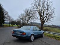 Gebraucht Mercedes E230 1991 Blau Limousine